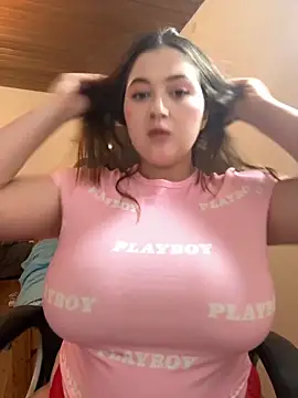 Snapshot of Kamilla_Loop chatting on 11-16-25, 07:19 Kamilla Loop online show from 11-16-25, 07:19