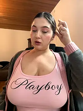 Snapshot of Kamilla_Loop chatting on 11-19-25, 09:37 Kamilla Loop online show from 11-19-25, 09:37