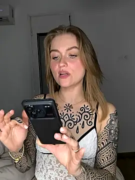 Goldloeckchen159 online show from 04-11-26, 06:23