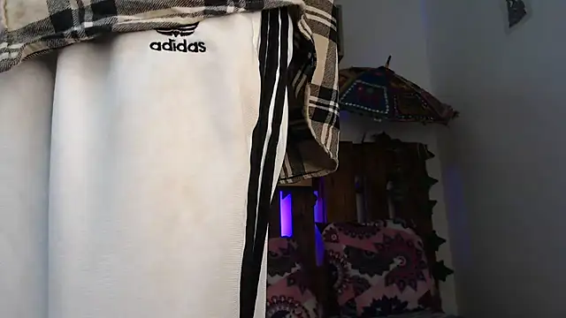 Snapshot of SARA_VAL3NTINA_ chatting on 03-15-25, 03:18 SARA VAL3NTINA  online show from 03-15-25, 03:18