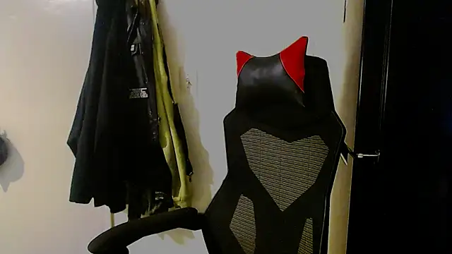 KrazyLegz online show from 12-07-24, 04:58