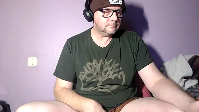 Snapshot of hairy_orbite chatting on 01-16-26, 08:51 hairy orbite online show from 01-16-26, 08:51