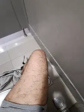 johny 69dxh online show from 12-17-24, 07:50