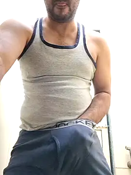 Snapshot of johny_69d@xh chatting on 12-16-25, 08:19 johny 69dxh online show from 12-16-25, 08:19