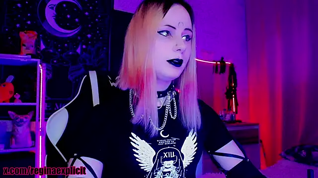 Snapshot of snake__bites chatting on 02-03-25, 10:11 snake bites online show from 02-03-25, 10:11