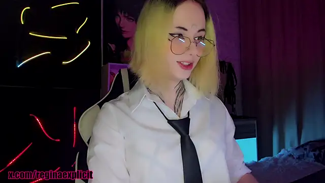 Snapshot of snake__bites chatting on 09-29-25, 09:52 snake bites online show from 09-29-25, 09:52