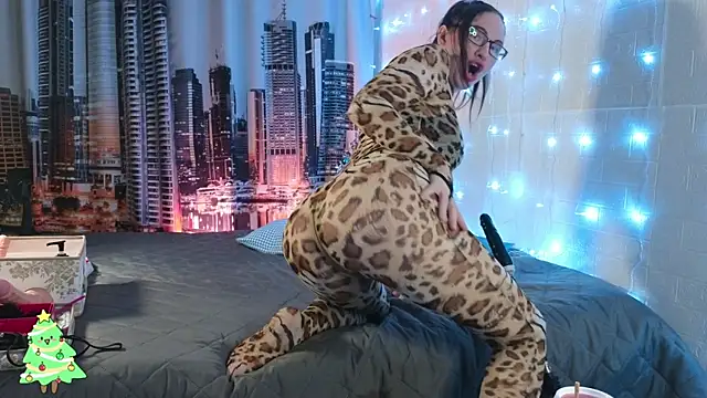 Snapshot of DashaHart chatting on 12-13-25, 07:53 DashaHart online show from 12-13-25, 07:53