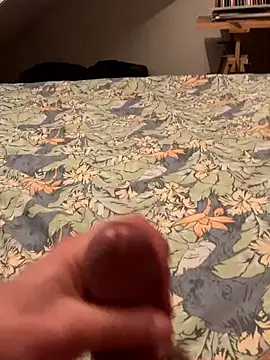 Snapshot of LivingLegend1978 chatting on 12-21-25, 08:32 LivingLegend1978 online show from 12-21-25, 08:32