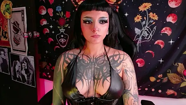 Snapshot of Agatha_BDSM chatting on 05-25-26, 08:48 Agatha BDSM online show from 05-25-26, 08:48