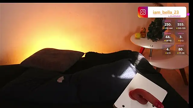 Snapshot of yourtoybella chatting on 11-25-25, 06:52 yourtoybella online show from 11-25-25, 06:52