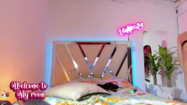 Snapshot of violeta_prince chatting on 12-17-24, 07:50 violeta prince online show from 12-17-24, 07:50