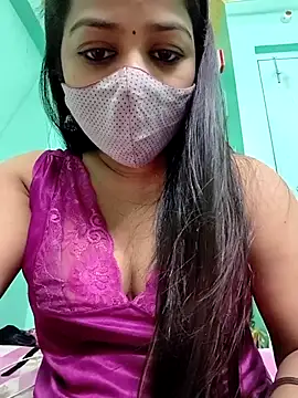 Snapshot of Monalisa_Singh chatting on 09-26-25, 05:50 Monalisa Singh online show from 09-26-25, 05:50