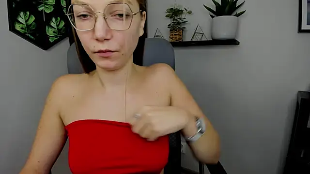 EmillyPlay online show from 01-08-25, 02:03