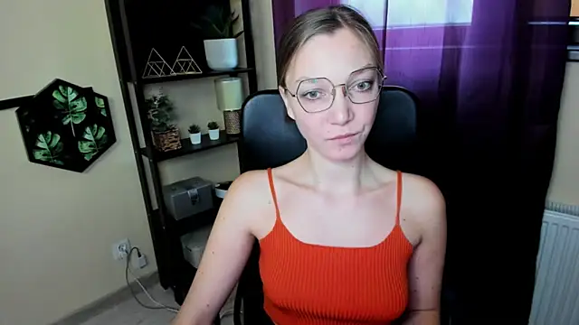 EmillyPlay online show from 03-21-25, 10:17