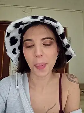 licoricepizza online show from 11-23-25, 01:22