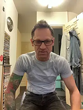 Yourhotboy 42 online show from 02-08-25, 03:53