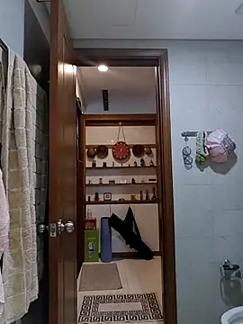 horny slavedog online show from 11-17-25, 09:15