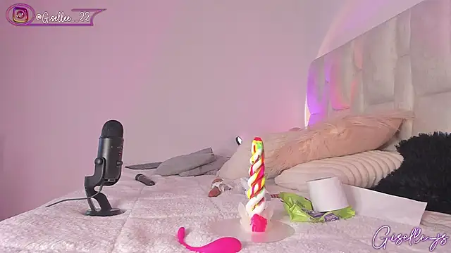 Snapshot of giselle_js chatting on 12-22-24, 08:14 giselle js online show from 12-22-24, 08:14