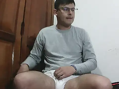 Snapshot of Nicolds14 chatting on 11-06-25, 12:44 Nicolds14 online show from 11-06-25, 12:44