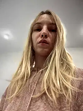 Snapshot of Adelina0001 chatting on 12-07-24, 06:48 Adelina0001 online show from 12-07-24, 06:48