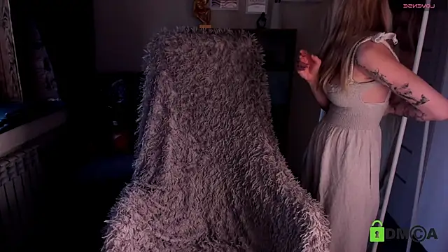 MalenaErnman online show from 02-05-25, 01:33