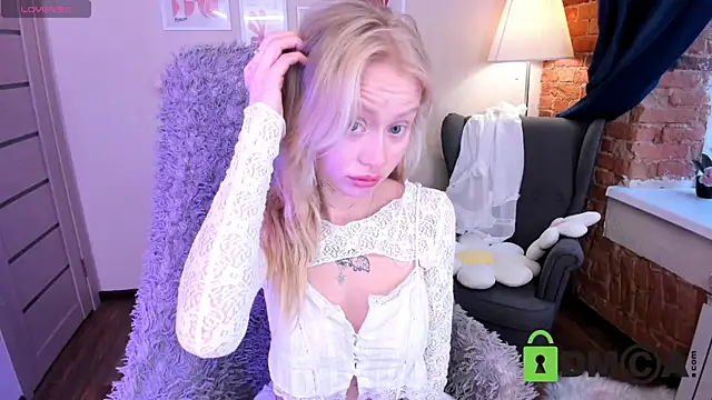 MalenaErnman online show from 02-28-25, 01:36