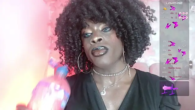 Snapshot of puca_ebony chatting on 06-11-26, 07:56 puca ebony online show from 06-11-26, 07:56