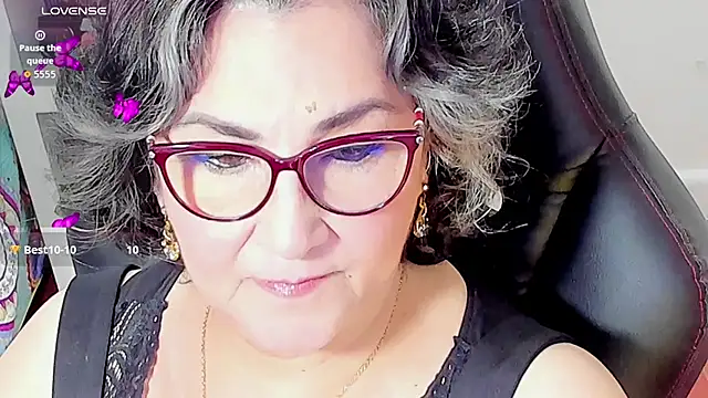 cataleya mom online show from 10-13-25, 03:39