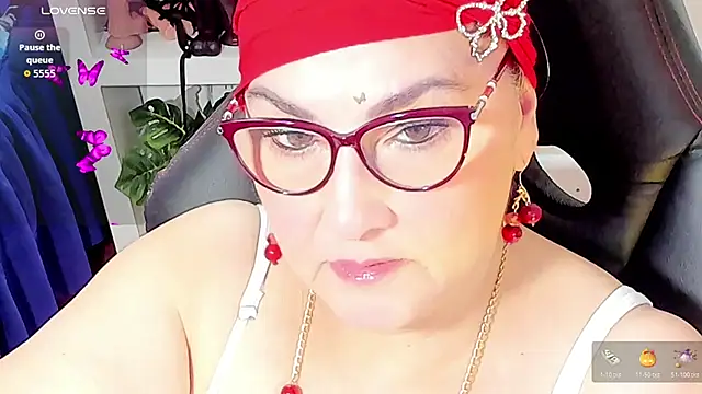 cataleya mom online show from 10-28-25, 03:10