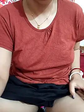 Snapshot of Priya_Boudi chatting on 02-15-26, 06:32 Priya Boudi online show from 02-15-26, 06:32