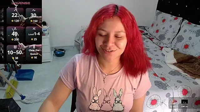 Snapshot of soniafuckboobs chatting on 05-15-26, 12:23 soniafuckboobs online show from 05-15-26, 12:23