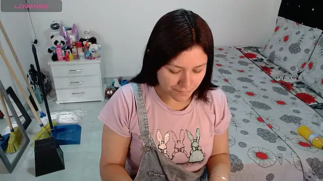 Snapshot of soniafuckboobs chatting on 05-20-26, 12:22 soniafuckboobs online show from 05-20-26, 12:22