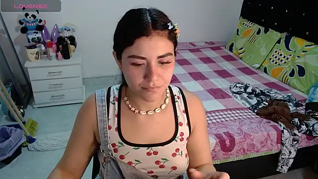 Snapshot of soniafuckboobs chatting on 06-03-26, 02:33 soniafuckboobs online show from 06-03-26, 02:33