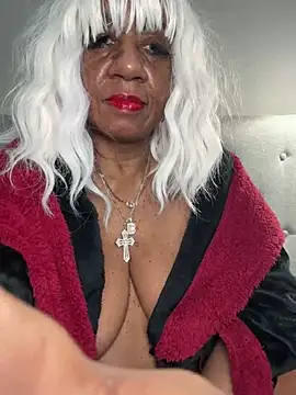 BreanaDivine online show from 03-11-25, 07:36