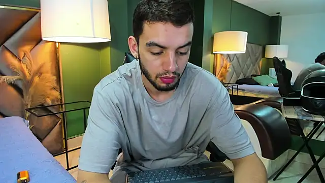 Michael magno online show from 09-21-25, 07:59