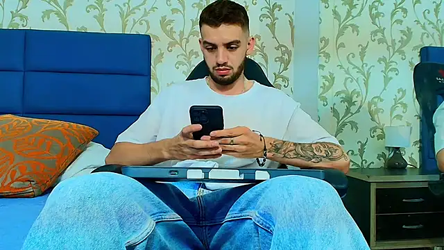 Michael magno online show from 04-09-26, 09:31