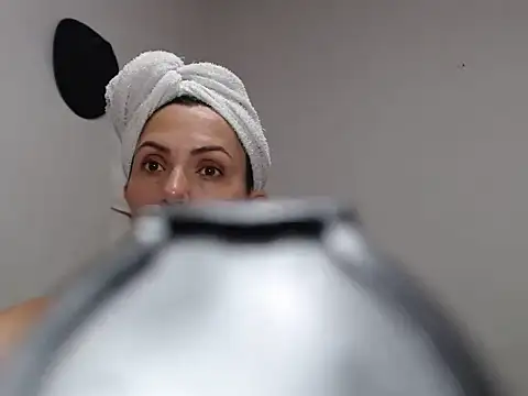 Chantal hott online show from 01-20-25, 09:11