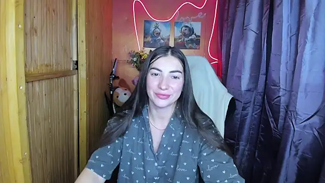 Snapshot of Fiery_Brunette_ chatting on 12-26-24, 02:59 Fiery Brunette  online show from 12-26-24, 02:59