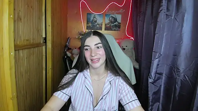 Snapshot of Fiery_Brunette_ chatting on 01-23-25, 08:15 Fiery Brunette  online show from 01-23-25, 08:15