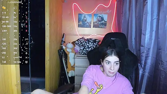 Snapshot of Fiery_Brunette_ chatting on 03-06-25, 01:35 Fiery Brunette  online show from 03-06-25, 01:35