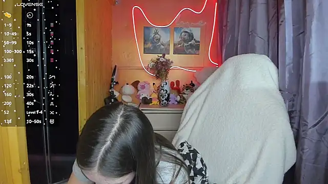 Snapshot of Fiery_Brunette_ chatting on 03-11-25, 03:34 Fiery Brunette  online show from 03-11-25, 03:34