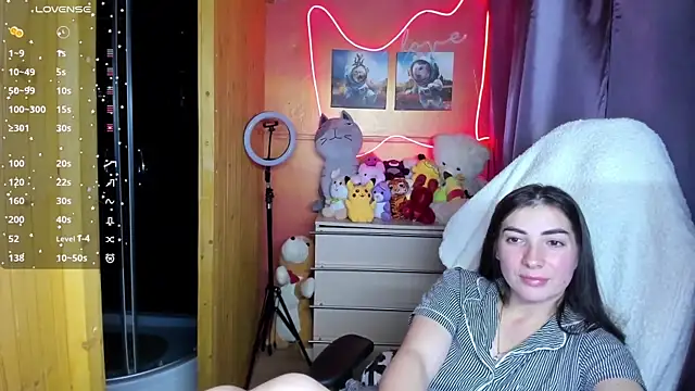 Fiery Brunette  online show from 11-06-25, 05:14