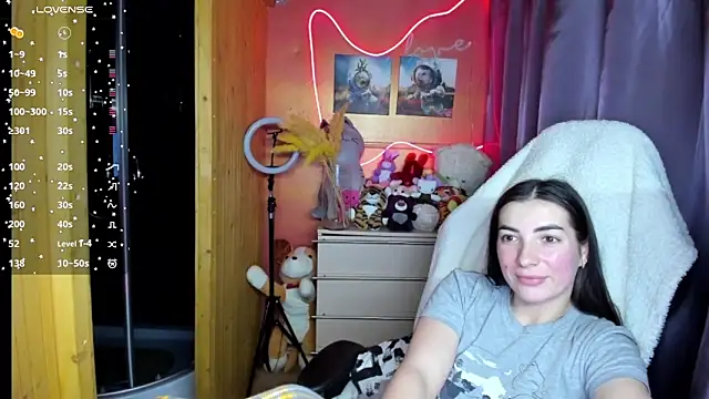 Fiery Brunette  online show from 01-15-26, 05:34