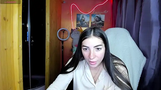 Snapshot of Fiery_Brunette_ chatting on 05-18-26, 06:30 Fiery Brunette online show from 05-18-26, 06:30