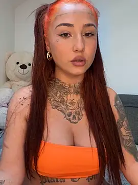 Snapshot of Coco-Love chatting on 11-11-25, 01:44 Coco-Love online show from 11-11-25, 01:44