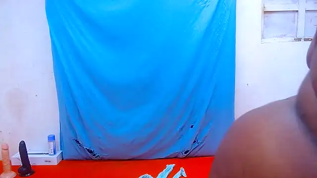 Snapshot of JUICYASSxxx chatting on 12-06-24, 04:38 JUICYASSxxx online show from 12-06-24, 04:38