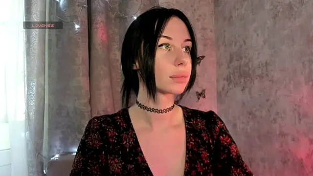 Snapshot of elena_addiction chatting on 06-16-26, 02:30 elena addiction online show from 06-16-26, 02:30