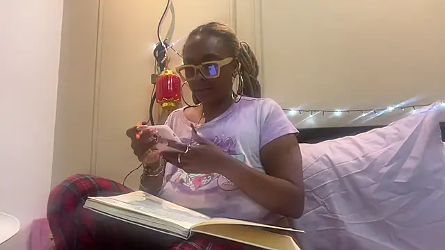 ChocolateCakeQueen online show from 02-11-25, 02:14