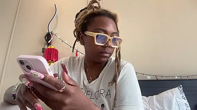 ChocolateCakeQueen online show from 02-22-25, 08:31