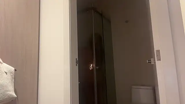 ChocolateCakeQueen online show from 03-23-25, 06:58